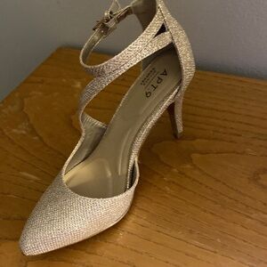 Apt. 9 Women's Gold Ankle Strap Frittata Pump
